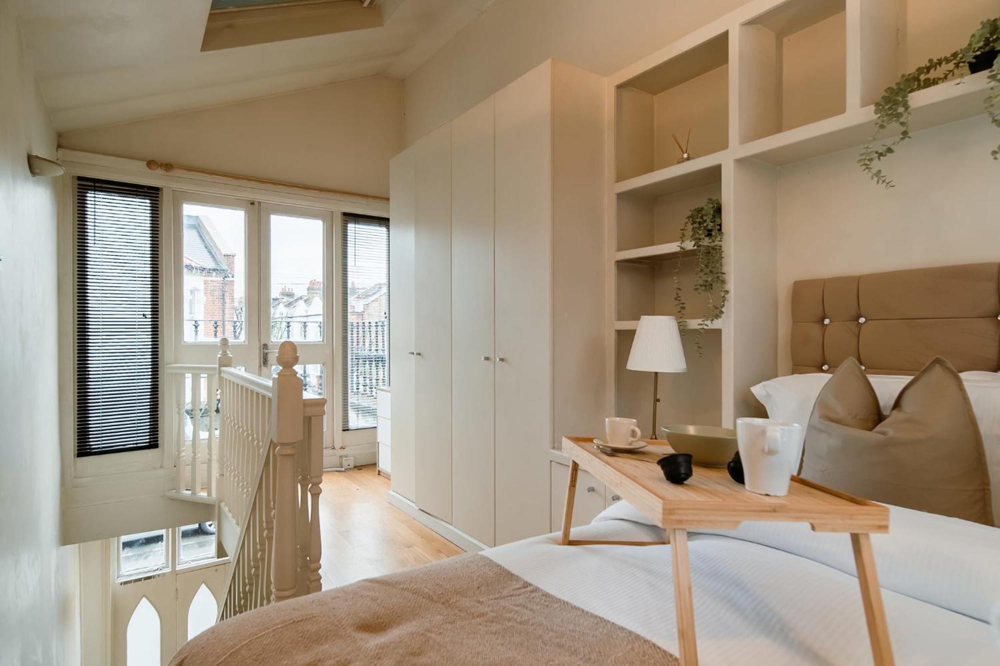 1 Bed Chelsea House With Private Terrace * Londra
